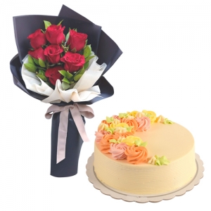 7 Pcs. Red Roses with Vanilla Cake By Max's