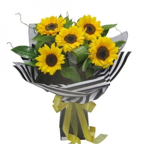 5 Pieces Sunflower Bouquet